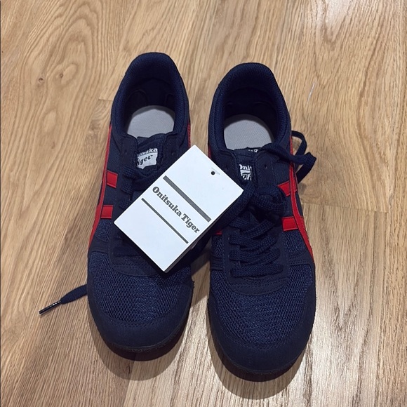 Onitsuka Tiger Traxy Trainer NWT - Picture 1 of 3